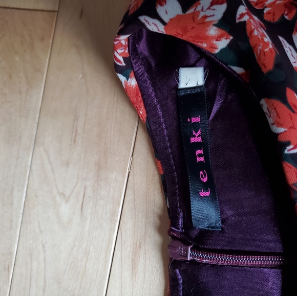 Tenki Autumn Leaves dress size medium - Picture 4 of 6